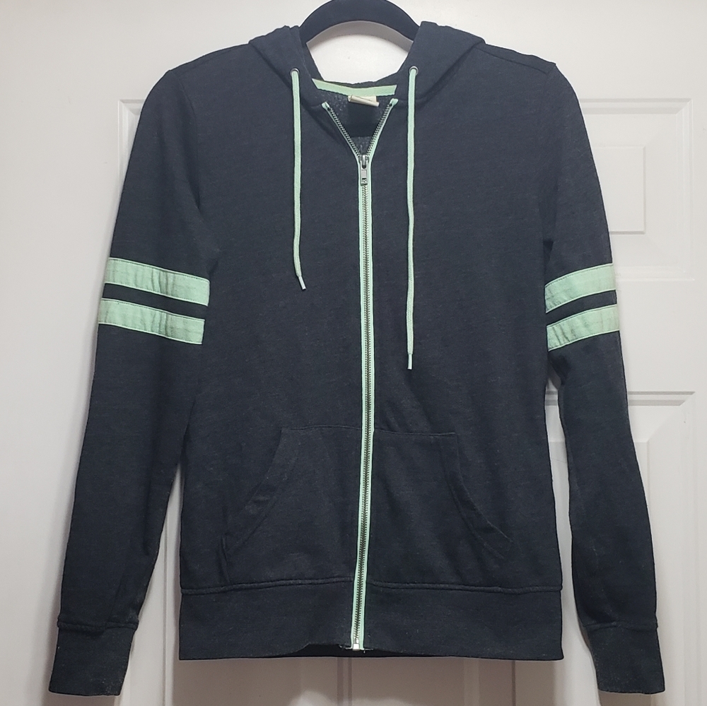 Zine zip-up
